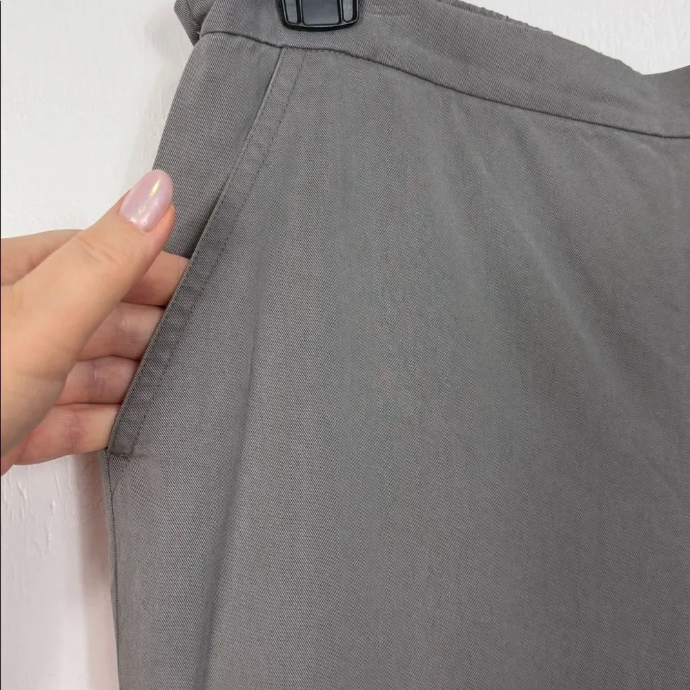 Eileen Fisher comfortable minimalist